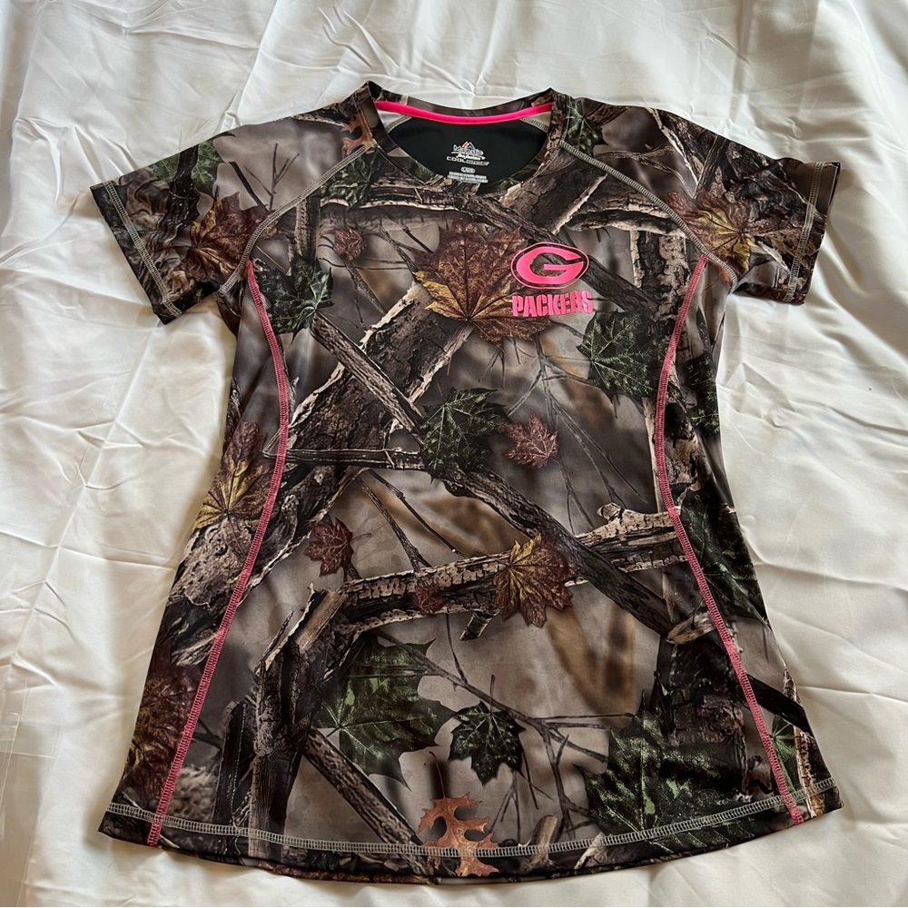 Camo And Pink Green Bay Packers Women’s Shirt Large